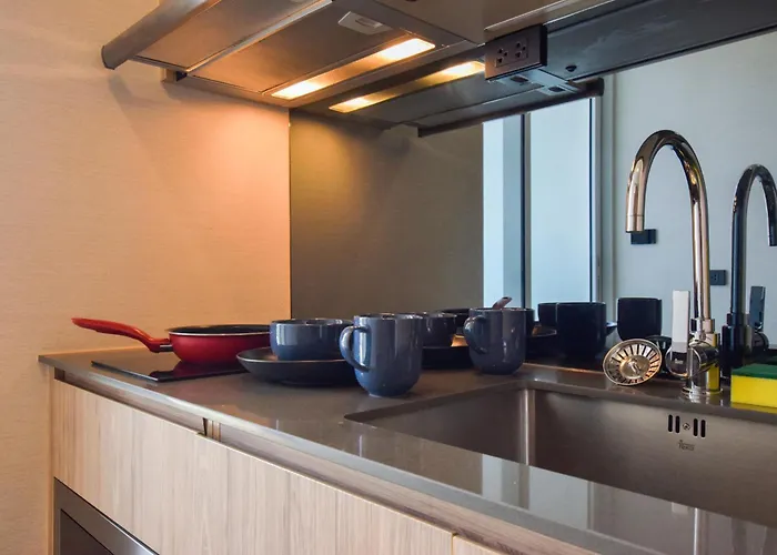 Bed and breakfast Bts Ekkamai-free Pool-bus To Pattya Bangkok